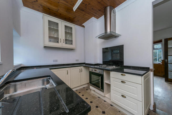 4 bed Semi-Detached for sale Image 10