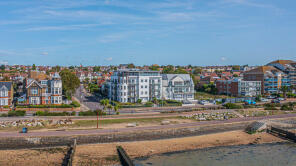 Flat 15, 2 Hamilton Grange, Crowstone Avenue, Westcliff-on-sea SS0 8JT