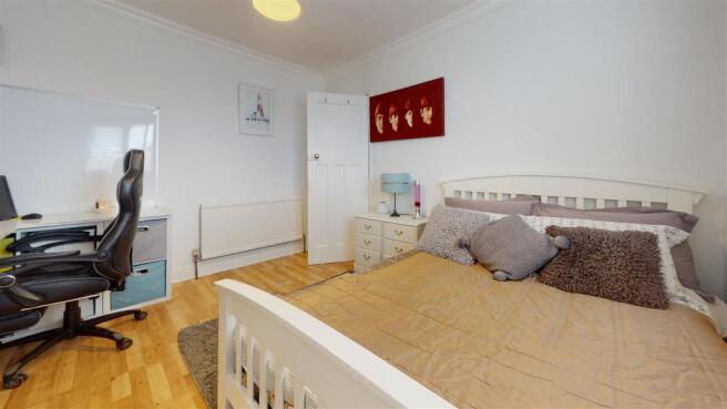 Radipole-Lane-Bedroom(1).jpg