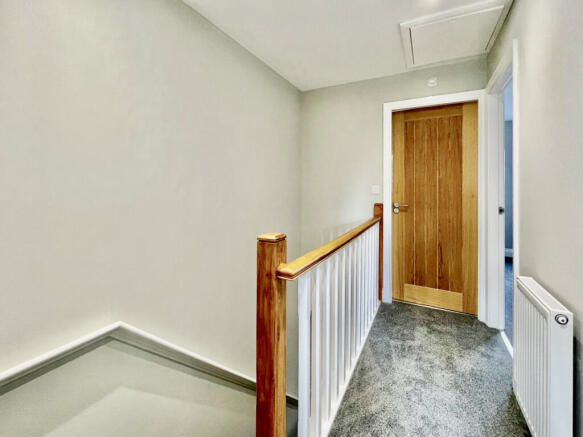 3 bed Semi-Detached to rent Image 9