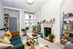 Flat 2, 30, South Street, Eastbourne BN21 4XB