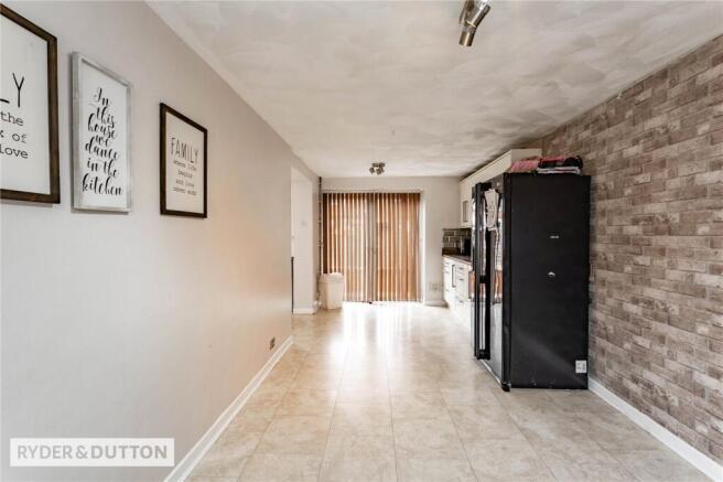 4 bed Semi-Detached for sale Image 7