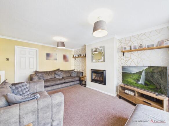 3 bed Semi-Detached for sale Image 6
