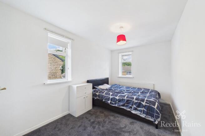 4 bed Detached for sale Image 7