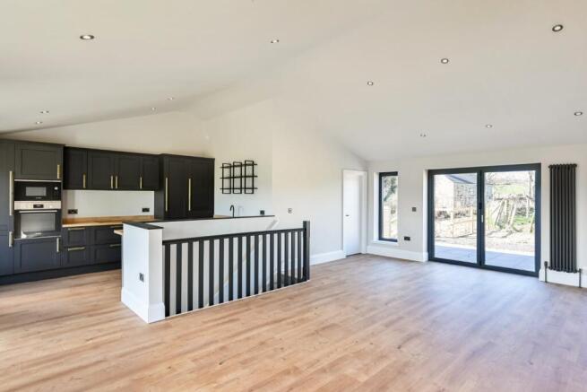 2 bed Semi-Detached for sale Image 5