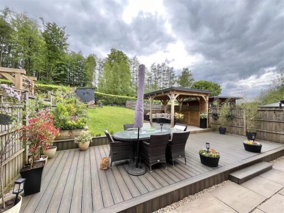 Parking & Gardens