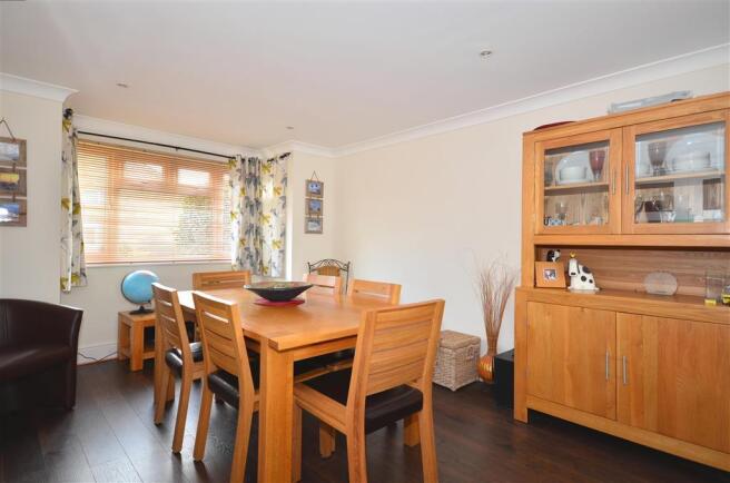 Lounge/ Dining Room