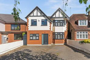94, Ravenscroft Avenue, Wembley HA9 9TG