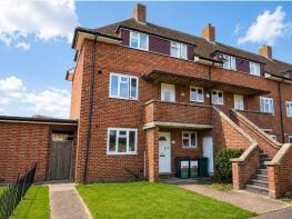 84a, Kingsham Avenue, Chichester PO19 8AX