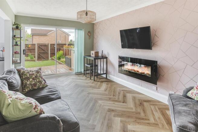 Marshaw Close, Mickleover, Derby photo 3