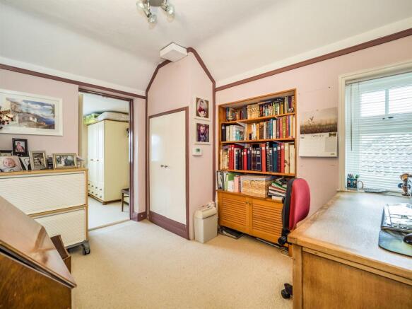 Dressing Room / Study