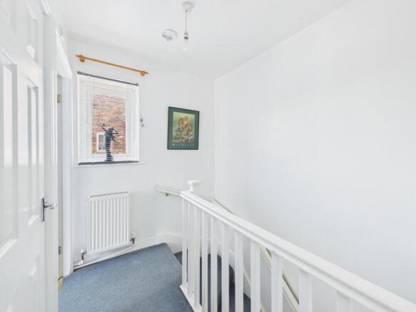 1 bed House for sale Image 5