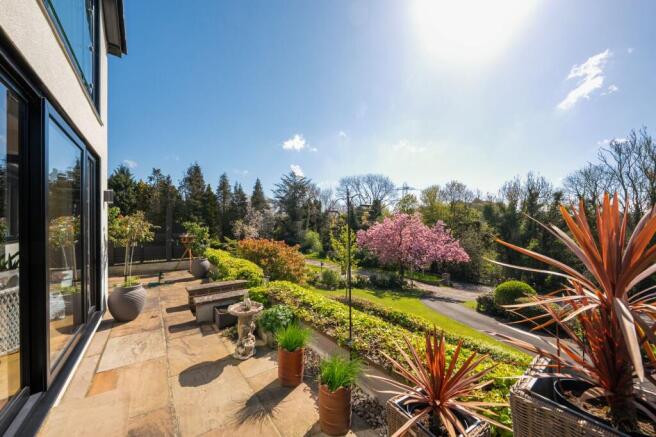 4 bed Detached for sale Image 6