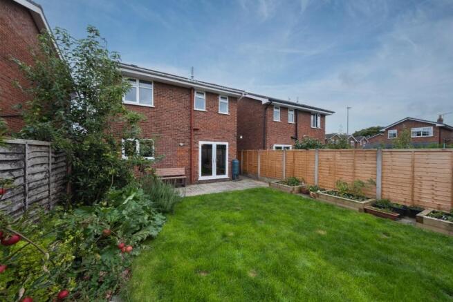 2 Tytherington Close-026.JPG