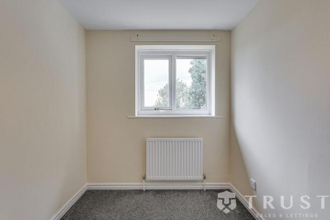 4 bed Semi-Detached to rent Image 10