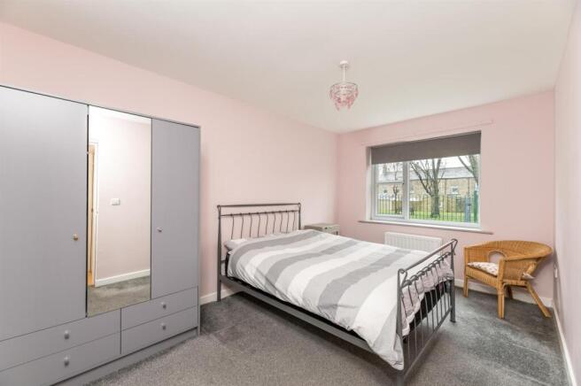 2 bed Flat for sale Image 9
