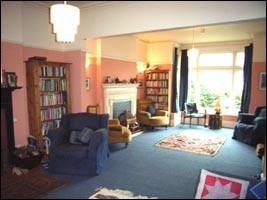 SUPERB 29' LIVING RM