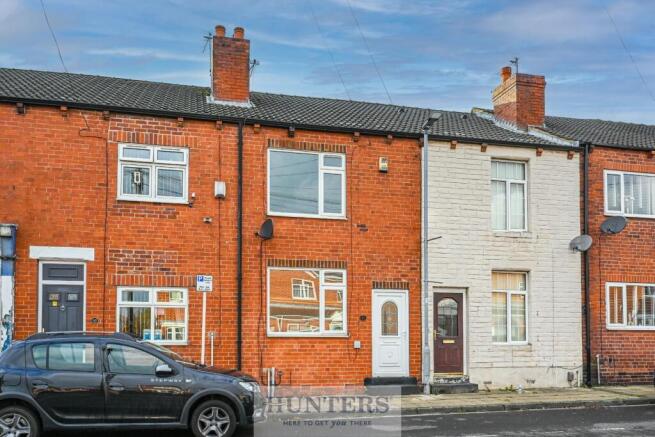 2-bed terraced on Manor Grove, Castleford, £120,000