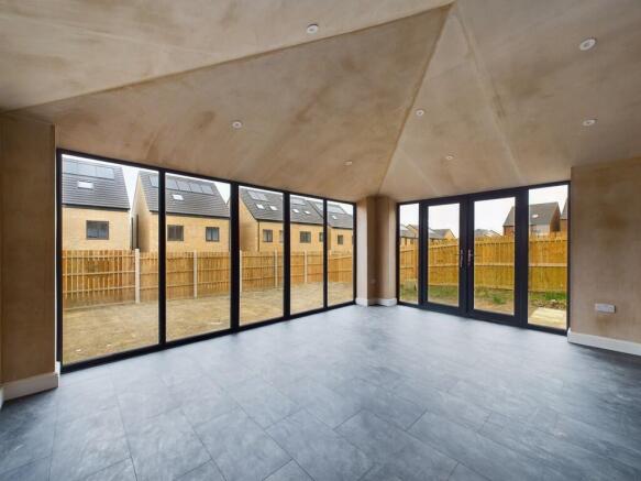 CAM02060G0-PR0280...