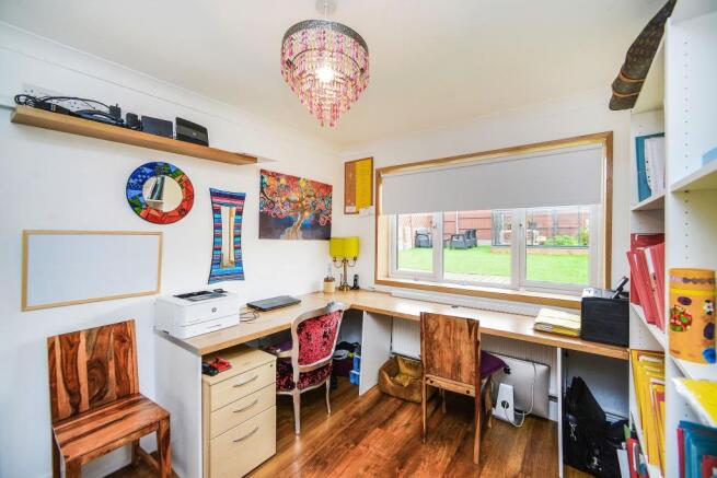 Bedroom / Office
