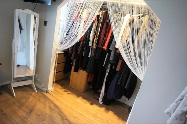 Walk-in Wardrobe