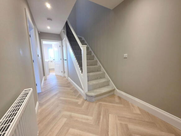 4 bed Detached for sale Image 6