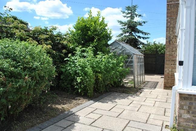 SIDE GARDEN
