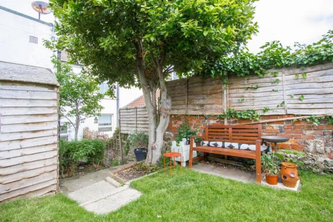 garden 2.jpg