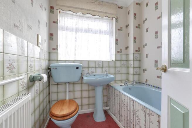 Bathroom.jpg