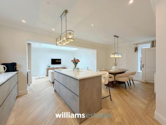 Kitchen/Diner/Living Area