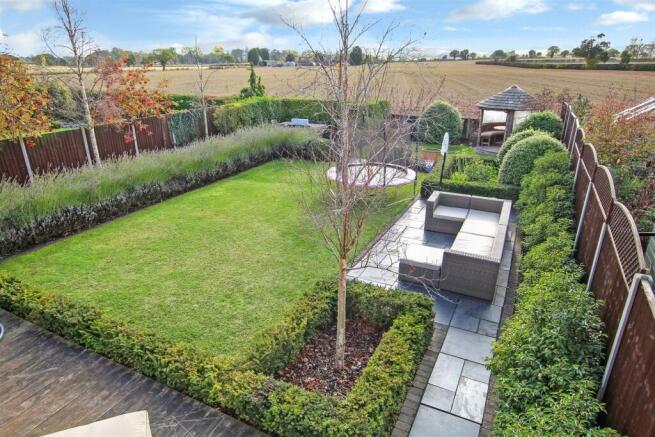 Rear Garden & View (1).jpg