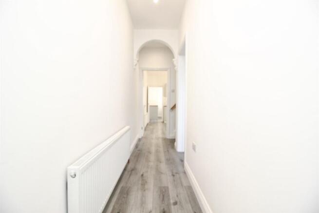 3 bed Semi-Detached for sale Image 9