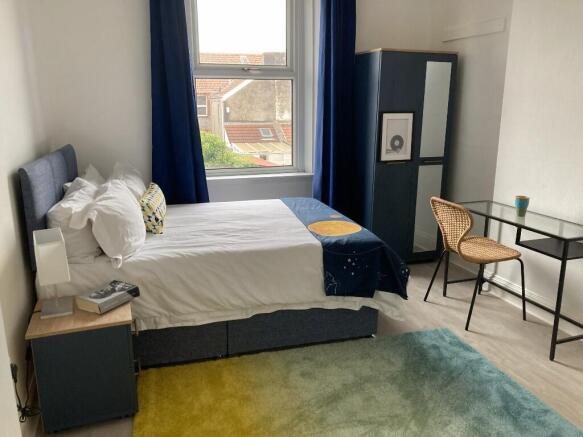Room 1 at £750pcm