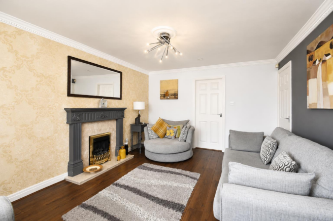 3 bed Semi-Detached for sale Image 6