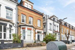 Flat D, 3, Gloucester Drive, Hackney, London N4 2LE
