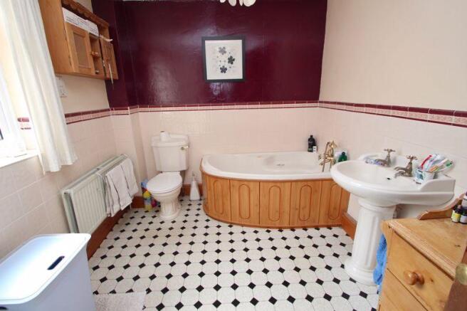 Family Bathroom 