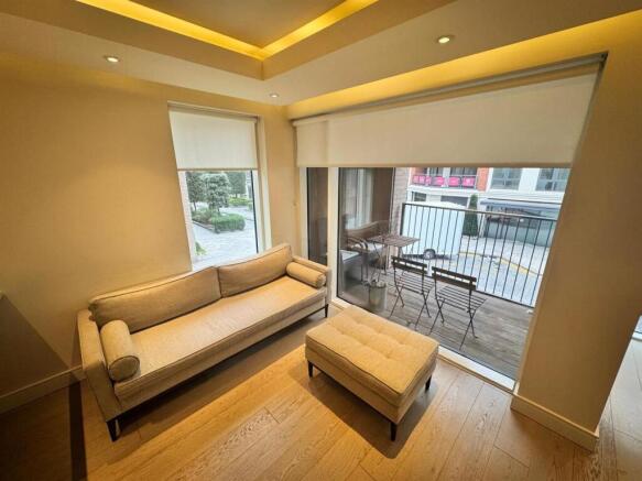 WhatsApp Image 2025-10-15 at 15.05.04 (5).jpeg