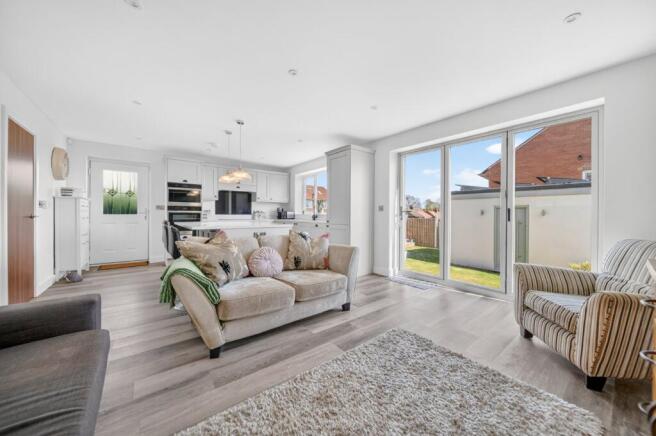 4 bed Detached for sale Image 4