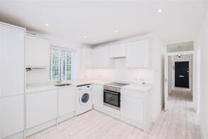 33, The Roses, Woodford Green IG8 9BN