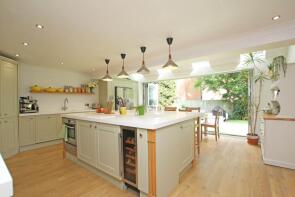 4 Harbourside, Coral Reef Close, Eastbourne BN23 5PF