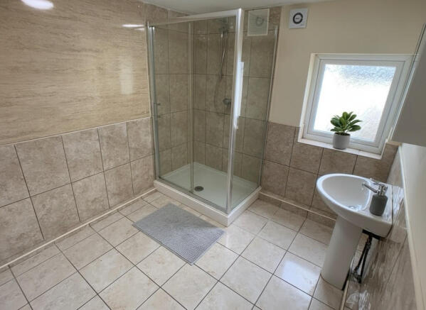 1 bed House Share to rent Image 10