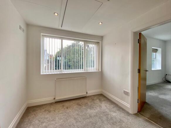 Halsall Ln - dining 