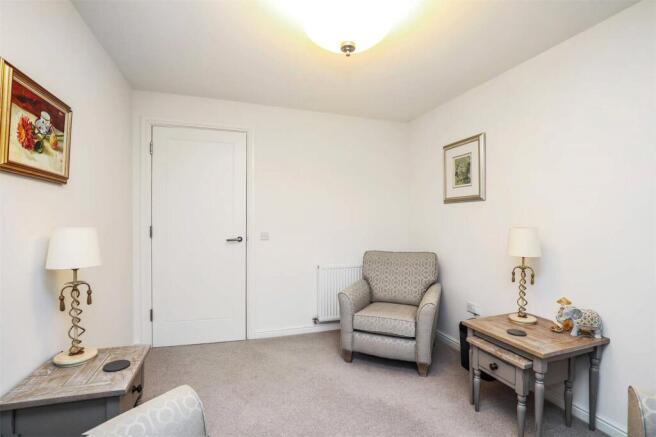 Bedroom/Sitting