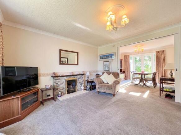 4 bed Detached for sale Image 9