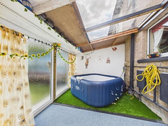 3 bed Semi-Detached for sale Image 4