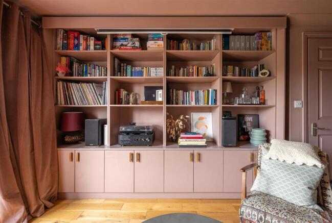 Buxhall Crescent, E9