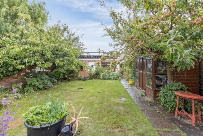 93 Clifton Road