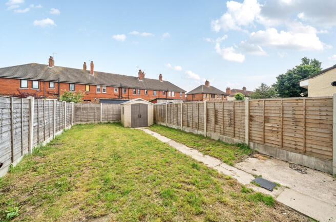 3 bed Terraced for sale Image 11