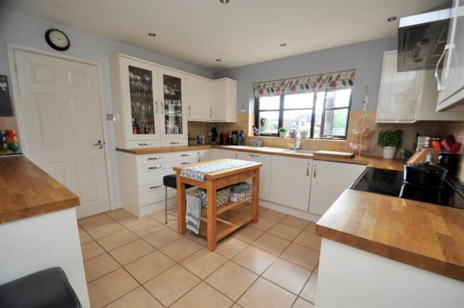 Fitted Kitchen