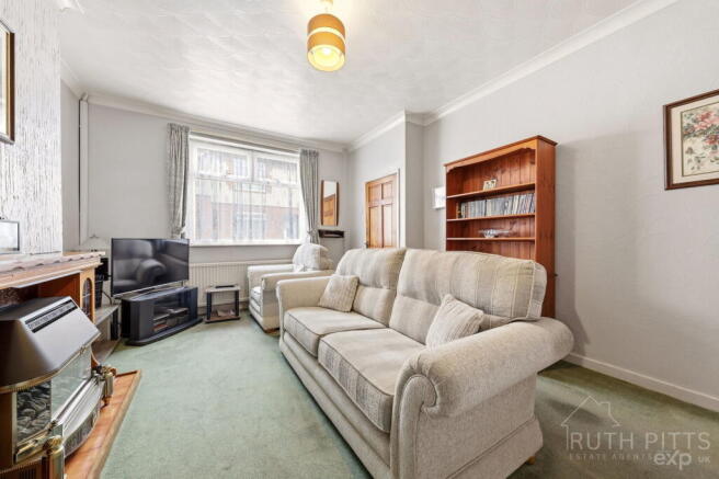 3 bed Terraced for sale Image 4